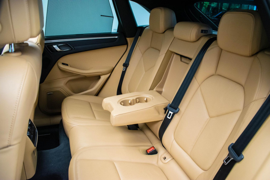 Porsche Macan 2.0 |Pano|Org.NL|Sportchrono|Luchtvering|360|Bose|VOLL|