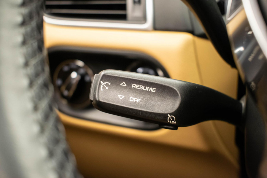 Porsche Macan 2.0 |Pano|Org.NL|Sportchrono|Luchtvering|360|Bose|VOLL|