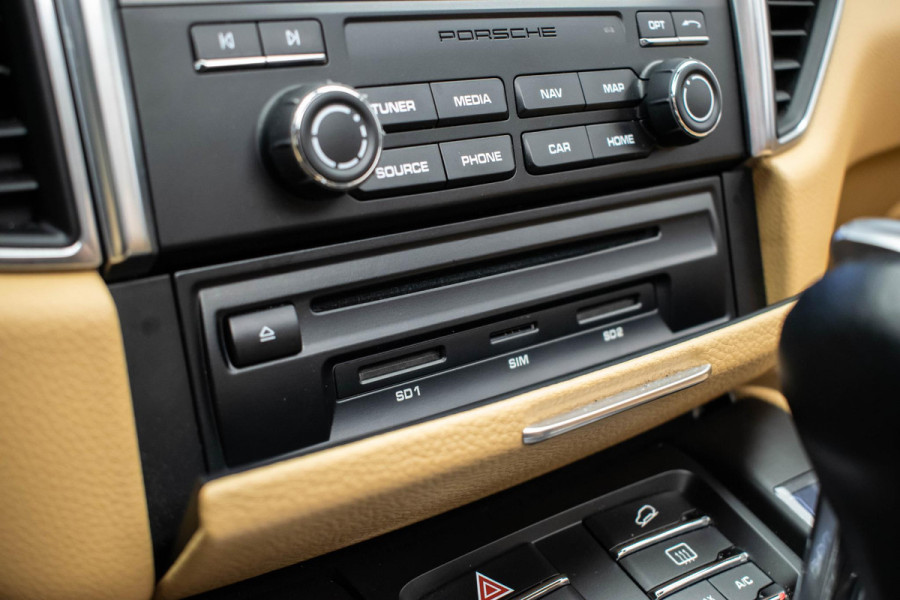 Porsche Macan 2.0 |Pano|Org.NL|Sportchrono|Luchtvering|360|Bose|VOLL|
