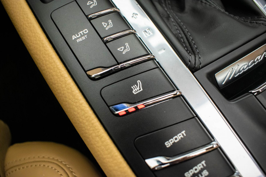 Porsche Macan 2.0 |Pano|Org.NL|Sportchrono|Luchtvering|360|Bose|VOLL|