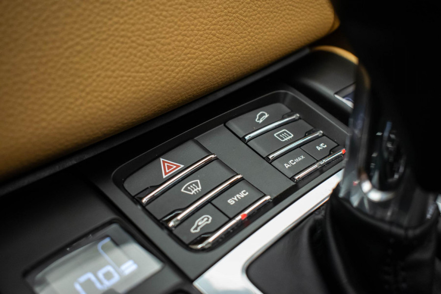 Porsche Macan 2.0 |Pano|Org.NL|Sportchrono|Luchtvering|360|Bose|VOLL|