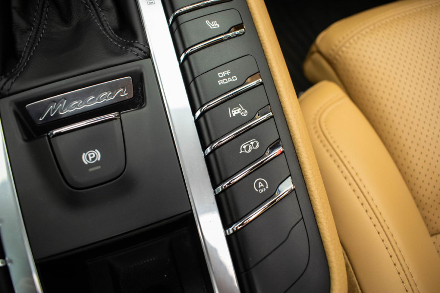 Porsche Macan 2.0 |Pano|Org.NL|Sportchrono|Luchtvering|360|Bose|VOLL|
