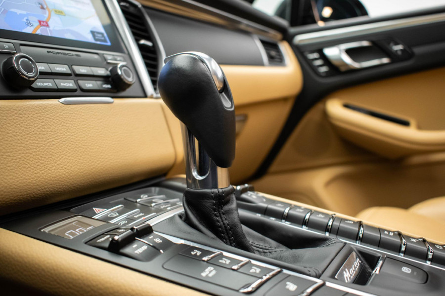 Porsche Macan 2.0 |Pano|Org.NL|Sportchrono|Luchtvering|360|Bose|VOLL|