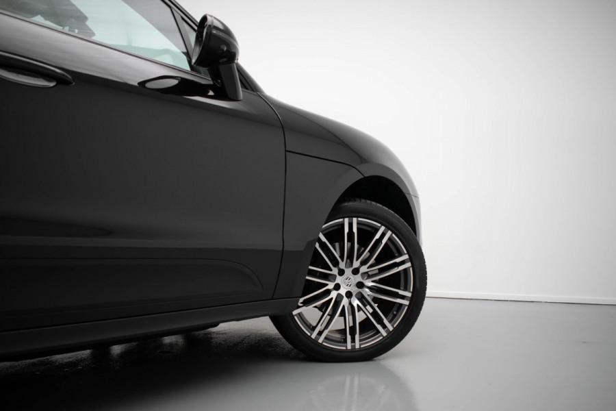 Porsche Macan 2.0 |Pano|Org.NL|Sportchrono|Luchtvering|360|Bose|VOLL|