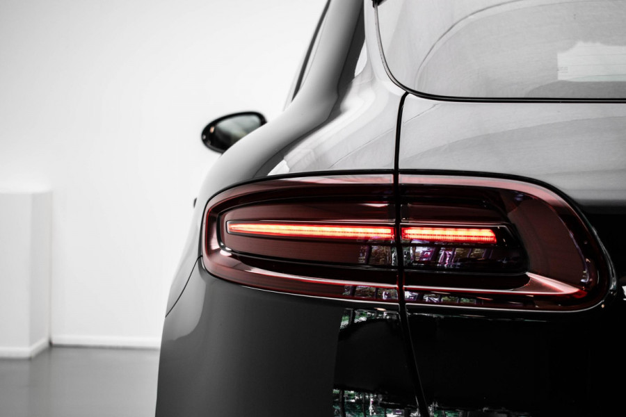 Porsche Macan 2.0 |Pano|Org.NL|Sportchrono|Luchtvering|360|Bose|VOLL|