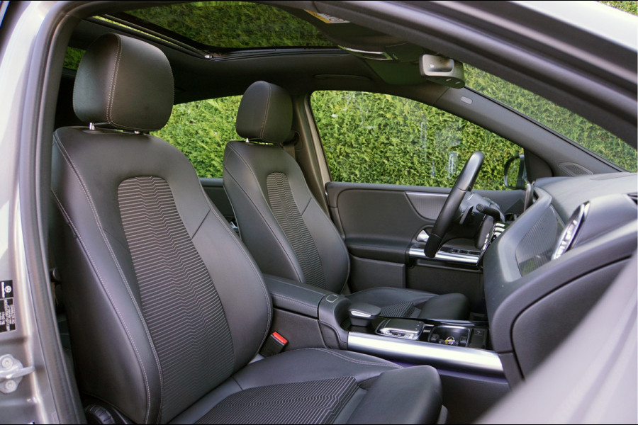 Mercedes-Benz B-Klasse B 200 Progressive | Panorama Trekhaak Easypack Sfeerverlichting