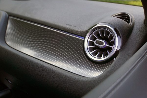 Mercedes-Benz B-Klasse B 200 Progressive | Panorama Trekhaak Easypack Sfeerverlichting