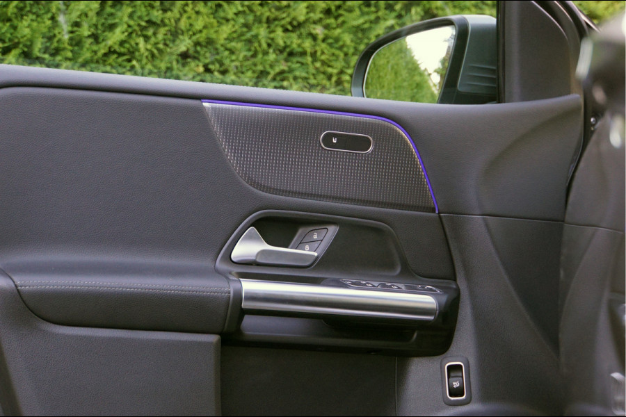 Mercedes-Benz B-Klasse B 200 Progressive | Panorama Trekhaak Easypack Sfeerverlichting