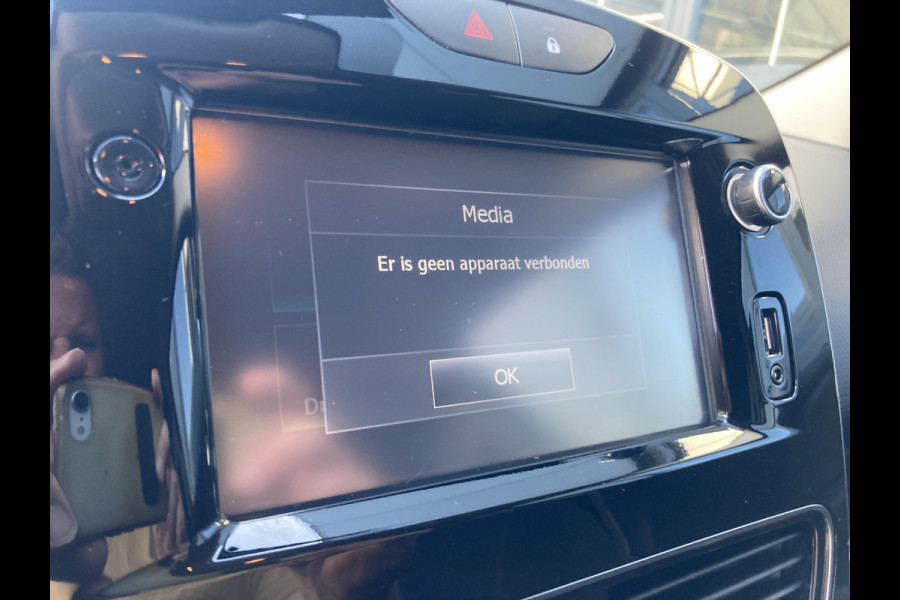 Renault Clio Estate 1.5 DCi 90pk Limited CRUISE/NAVIDAB/AIRCO/PDC/16INCH
