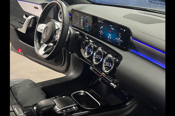 Mercedes-Benz A-Klasse A250 e AMG-Line Sfeerverlichting | Cruise & Climate c. | Wide screen | Stoelverwarming
