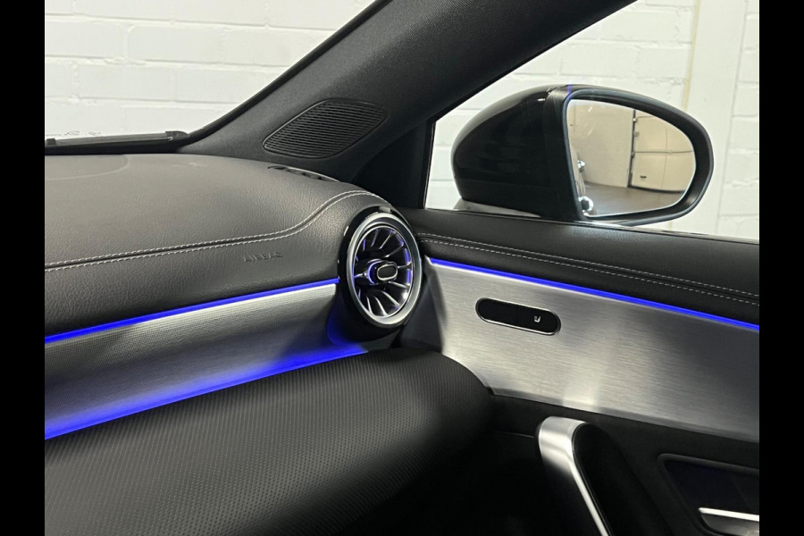 Mercedes-Benz A-Klasse A250 e AMG-Line Sfeerverlichting | Cruise & Climate c. | Wide screen | Stoelverwarming