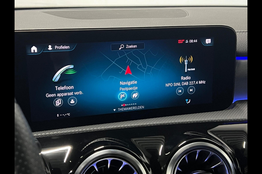 Mercedes-Benz A-Klasse A250 e AMG-Line Sfeerverlichting | Cruise & Climate c. | Wide screen | Stoelverwarming