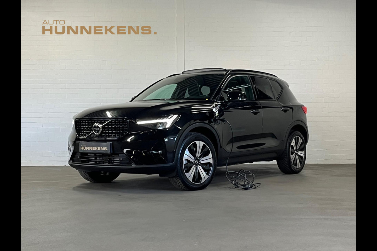 Volvo XC40 Recharge T4 Plus Dark Open dak | Harman/Kardon | Keyless | Cruise & Climate c. | Leder/Alcantara Volvo XC40 Recharge T4 Plus Dark Open dak | Harman/Kardon | Keyless | Cruise & Climate c. | Leder/Alcantara