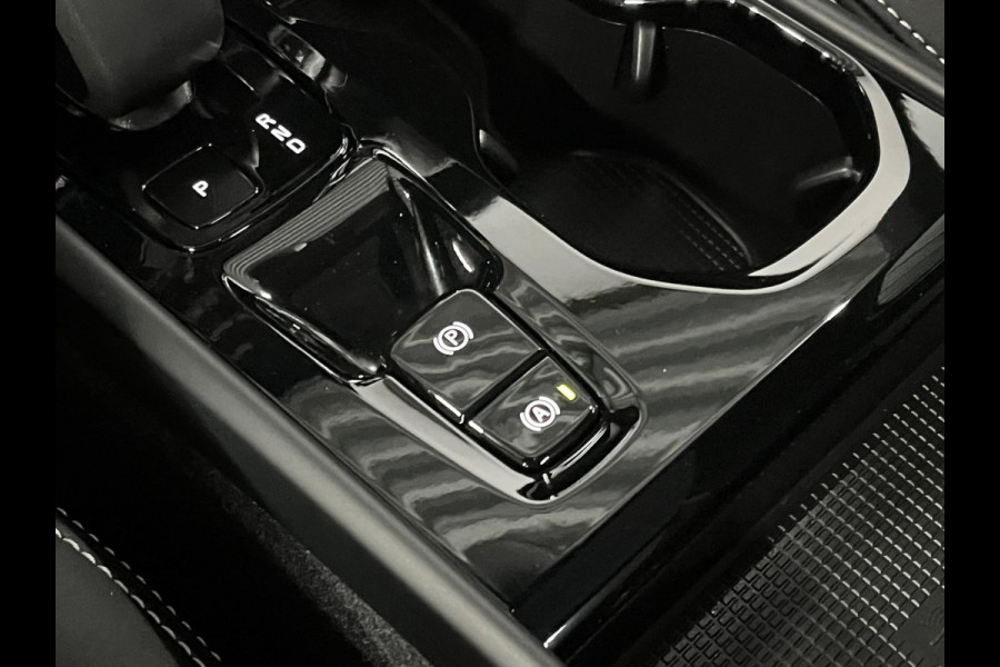 Volvo XC40 Recharge T4 Plus Dark Open dak | Harman/Kardon | Keyless | Cruise & Climate c. | Leder/Alcantara