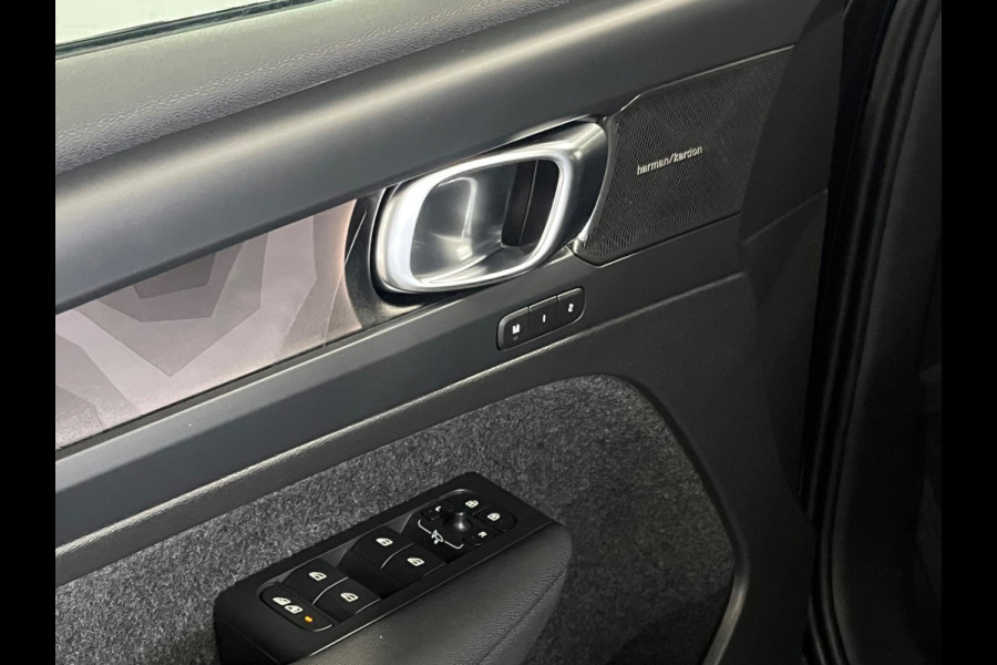 Volvo XC40 Recharge T4 Plus Dark Open dak | Harman/Kardon | Keyless | Cruise & Climate c. | Leder/Alcantara