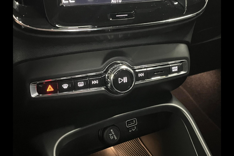 Volvo XC40 Recharge T4 Plus Dark Open dak | Harman/Kardon | Keyless | Cruise & Climate c. | Leder/Alcantara