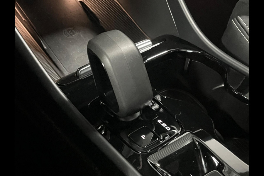 Volvo XC40 Recharge T4 Plus Dark Open dak | Harman/Kardon | Keyless | Cruise & Climate c. | Leder/Alcantara