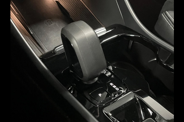Volvo XC40 Recharge T4 Plus Dark Open dak | Harman/Kardon | Keyless | Cruise & Climate c. | Leder/Alcantara
