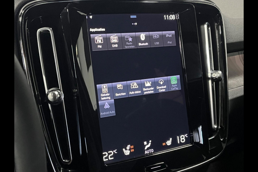 Volvo XC40 Recharge T4 Plus Dark Open dak | Harman/Kardon | Keyless | Cruise & Climate c. | Leder/Alcantara