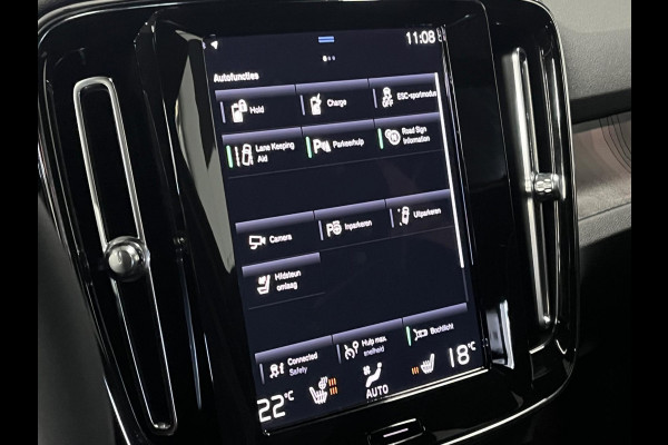 Volvo XC40 Recharge T4 Plus Dark Open dak | Harman/Kardon | Keyless | Cruise & Climate c. | Leder/Alcantara