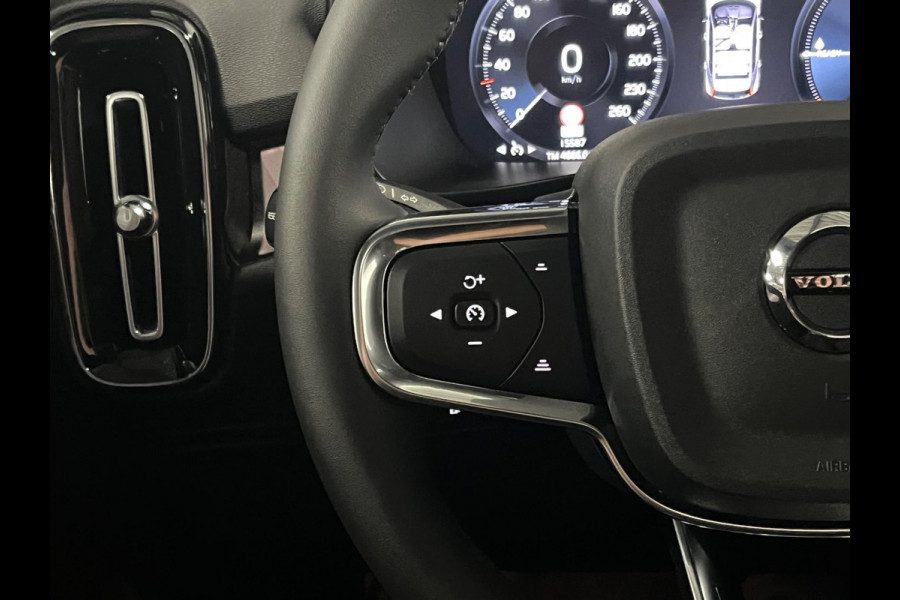 Volvo XC40 Recharge T4 Plus Dark Open dak | Harman/Kardon | Keyless | Cruise & Climate c. | Leder/Alcantara