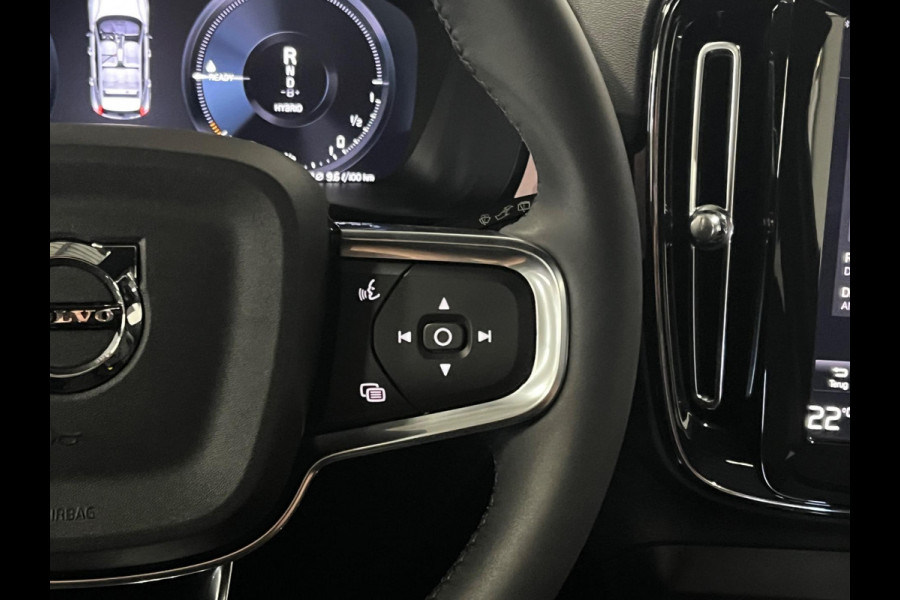 Volvo XC40 Recharge T4 Plus Dark Open dak | Harman/Kardon | Keyless | Cruise & Climate c. | Leder/Alcantara