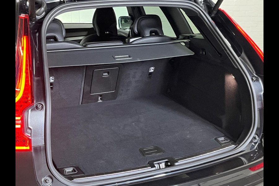 Volvo XC60 Recharge T6 AWD Black Edition Plus Open dak | Adapt. cruise | BLIS | 360 Camera | Keyless | Stoel-/Stuur verwarming