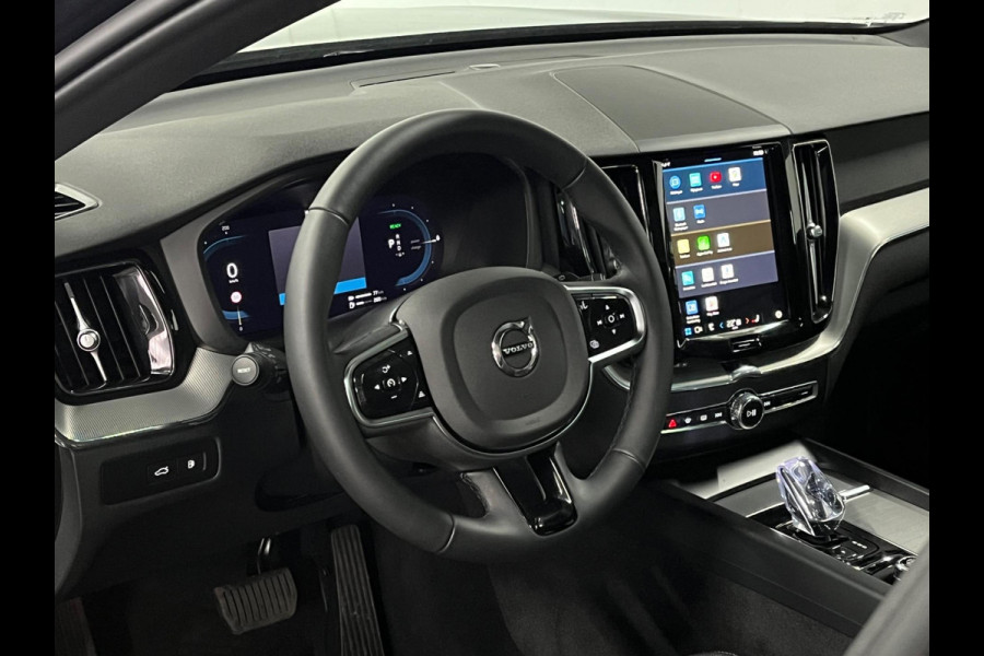 Volvo XC60 Recharge T6 AWD Black Edition Plus Open dak | Adapt. cruise | BLIS | 360 Camera | Keyless | Stoel-/Stuur verwarming