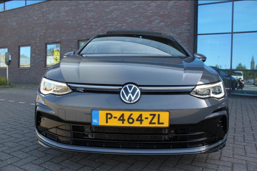 Volkswagen Golf 1.5 eTSI R-Line DSG pano HUD H&K CAM