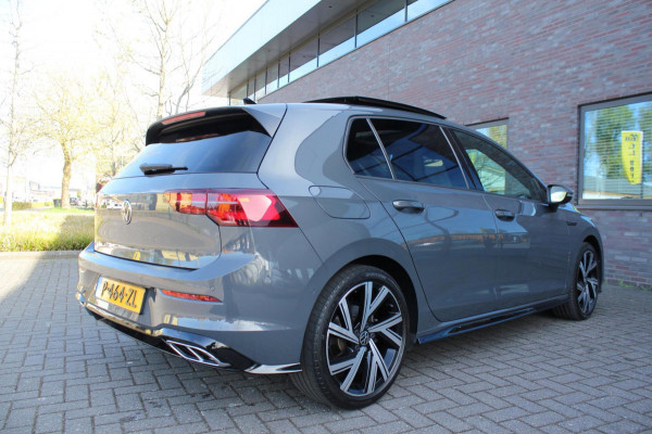 Volkswagen Golf 1.5 eTSI R-Line DSG pano HUD H&K CAM