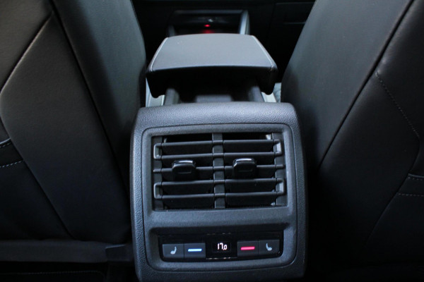 Volkswagen Golf 1.5 eTSI R-Line DSG pano HUD H&K CAM