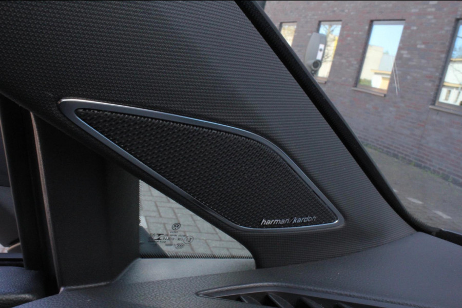 Volkswagen Golf 1.5 eTSI R-Line DSG pano HUD H&K CAM