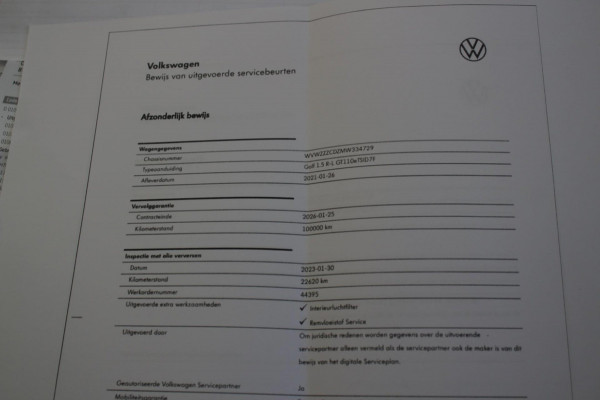 Volkswagen Golf 1.5 eTSI R-Line DSG pano HUD H&K CAM