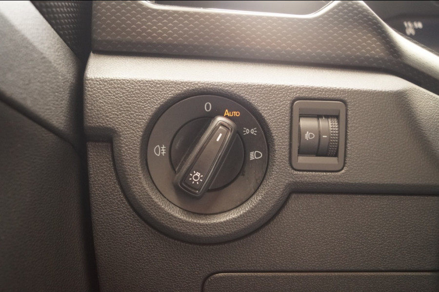 Volkswagen T-Cross 1.0 TSI Life Business -NAVI-ECC-DAB-PDC-CAM-
