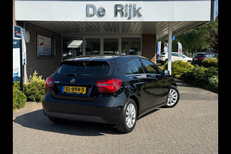 Mercedes-Benz A-Klasse 180 Business Solution | Groot Navi, Camera, Stoelverw., Cruise | Dealeronderhouden | 1e Eigenaar | NAP |