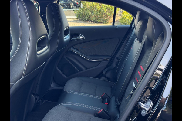 Mercedes-Benz A-Klasse 180 Business Solution | Groot Navi, Camera, Stoelverw., Cruise | Dealeronderhouden | 1e Eigenaar | NAP |