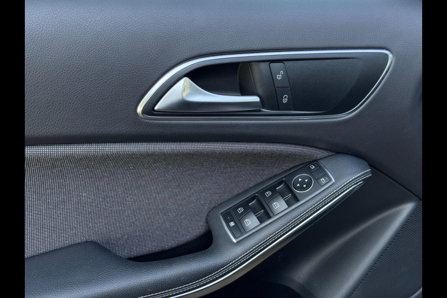 Mercedes-Benz A-Klasse 180 Business Solution | Groot Navi, Camera, Stoelverw., Cruise | Dealeronderhouden | 1e Eigenaar | NAP |