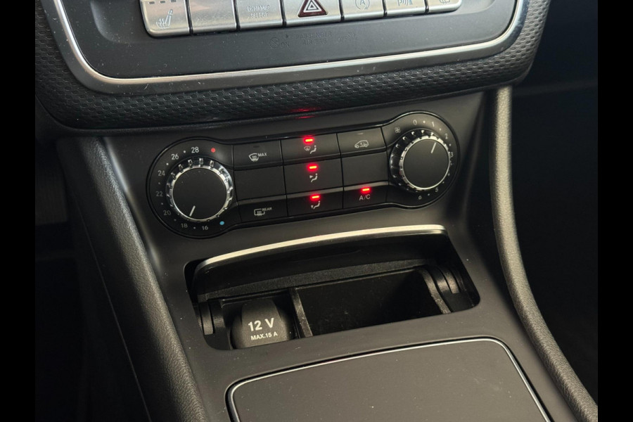 Mercedes-Benz A-Klasse 180 Business Solution | Groot Navi, Camera, Stoelverw., Cruise | Dealeronderhouden | 1e Eigenaar | NAP |