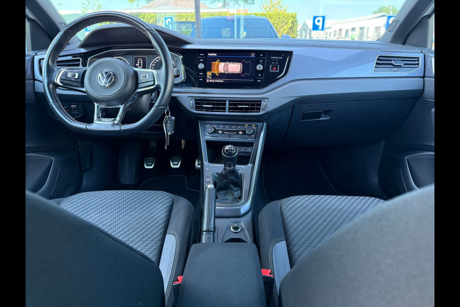 Volkswagen Polo 1.0 TSI 116PK Highline Business R - Navi - Climate - Parkeerhulp - Org.NL