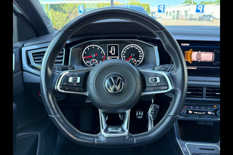 Volkswagen Polo 1.0 TSI 116PK Highline Business R - Navi - Climate - Parkeerhulp - Org.NL