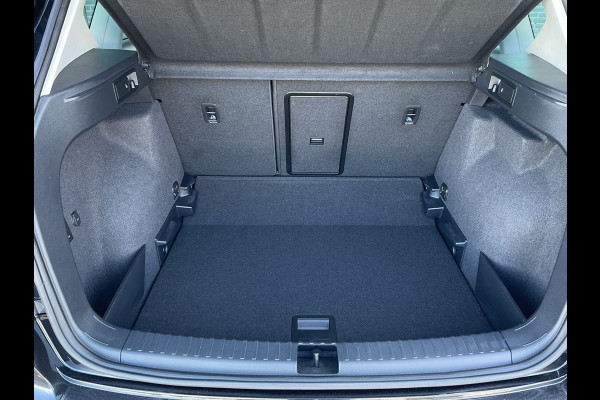Seat Ateca 1.5 TSI Xperience Business Intense Elek. Trekhaak | | Alcantara | LED | Carplay | Navi | Camera | PDC