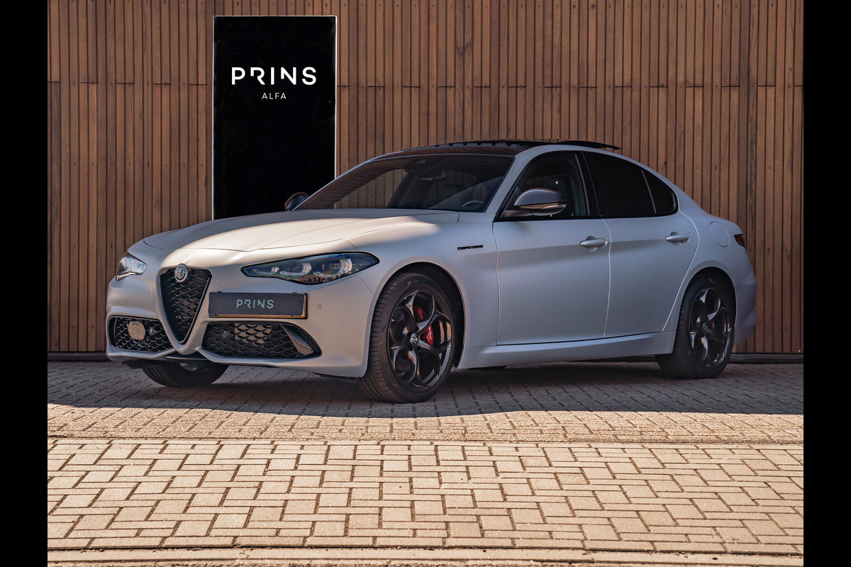 Alfa Romeo Giulia 2.0T 280pk Q4 Competizione | MY24 | Pano-dak | Harman/Kardon Alfa Romeo Giulia 2.0T 280pk Q4 Competizione | MY24 | Pano-dak | Harman/Kardon