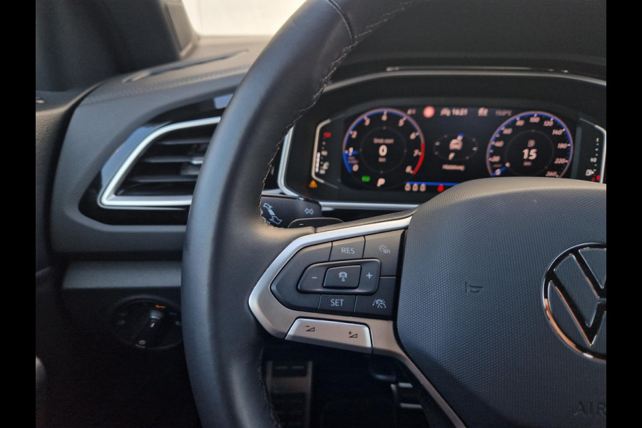 Volkswagen T-Roc 1.5 TSI R-Line /ACC /IQ Light /Camera /App Connect