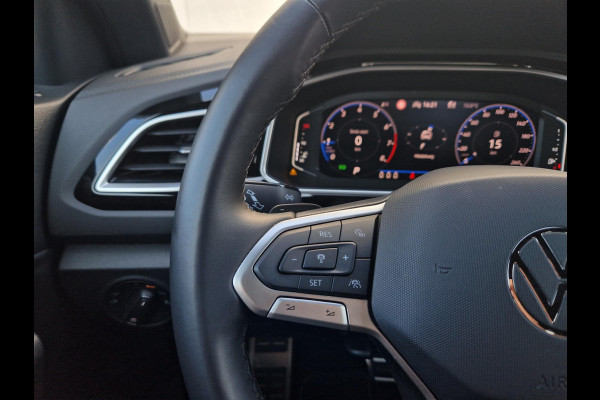 Volkswagen T-Roc 1.5 TSI R-Line /ACC /IQ Light /Camera /App Connect