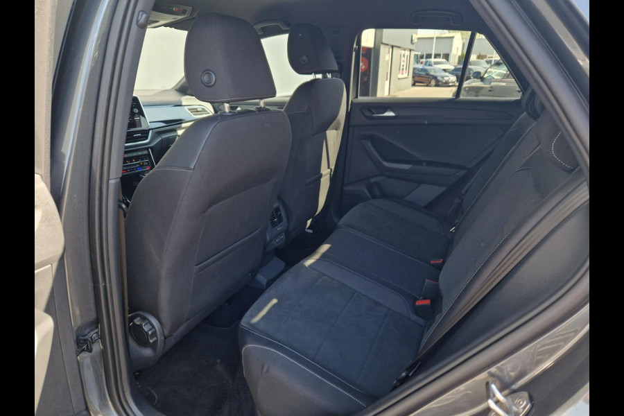 Volkswagen T-Roc 1.5 TSI R-Line /ACC /IQ Light /Camera /App Connect