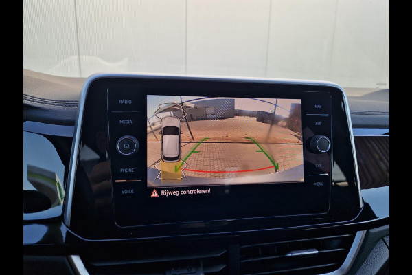 Volkswagen T-Roc 1.5 TSI R-Line /ACC /IQ Light /Camera /App Connect