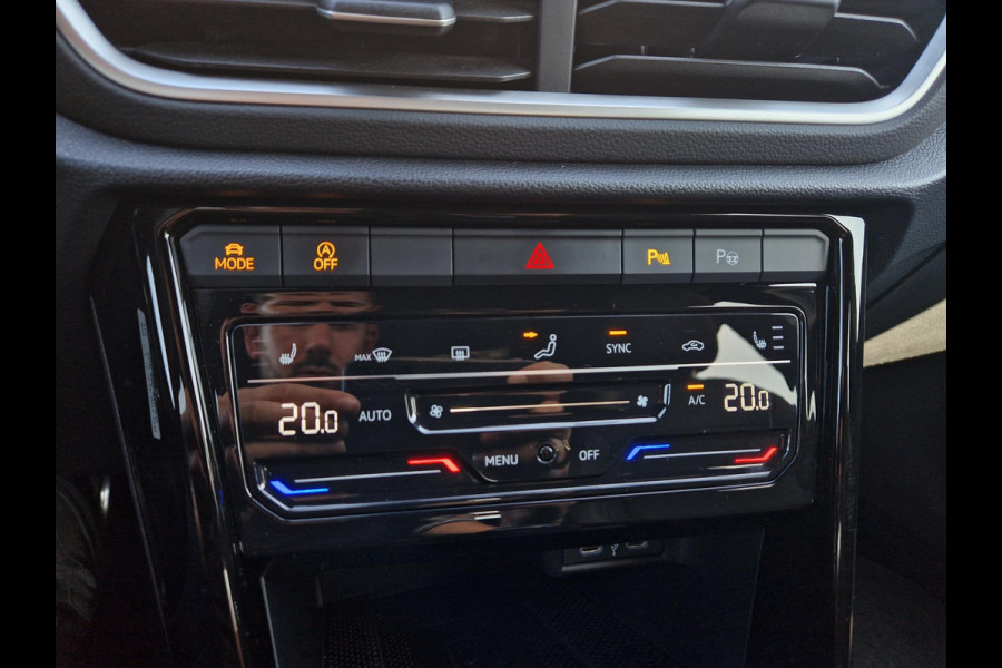 Volkswagen T-Roc 1.5 TSI R-Line /ACC /IQ Light /Camera /App Connect