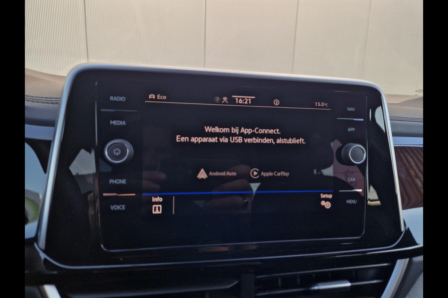 Volkswagen T-Roc 1.5 TSI R-Line /ACC /IQ Light /Camera /App Connect