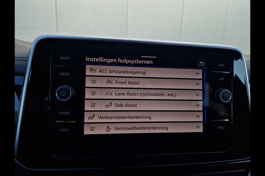 Volkswagen T-Roc 1.5 TSI R-Line /ACC /IQ Light /Camera /App Connect