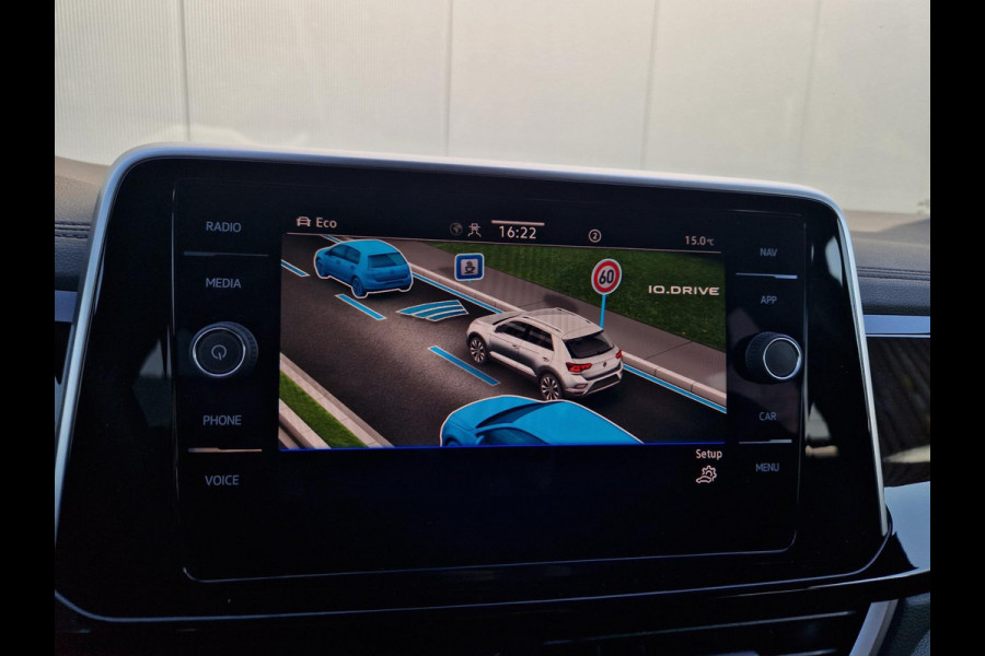 Volkswagen T-Roc 1.5 TSI R-Line /ACC /IQ Light /Camera /App Connect